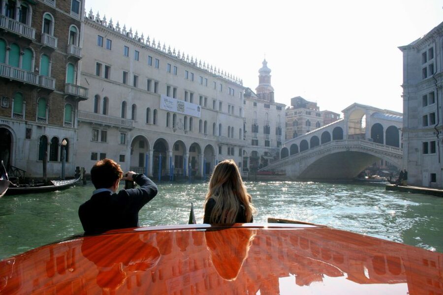1-Hour Motor Boat Ride on Grand Canal - Key points to know before booking