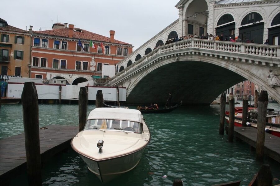 1-Hour Motor Boat Ride on Grand Canal - Is $265 per person a fair price?