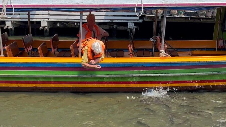 1 Hr Private Bangkok Canal Boat Tour: Traditional Flat Boat - Ending the ride and getting back into Bangkok