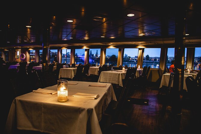 2.5-hour Dinner Cruise on Willamette River - Turning Near Lake Oswego