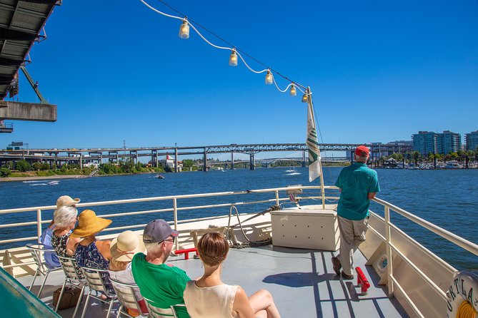 2-hour Lunch Cruise on Willamette River - Boarding at 1010 SW Naito Parkway