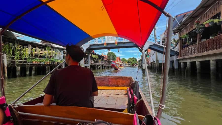 2 Hrs Private Bangkok Canal Boat Tour: Traditional Flat Boat - The Two Giant Buddhas and Wat Khun Chan