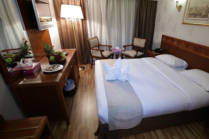 4-Night, 5-Star Nile Cruise from Luxor to Aswan - Day one: Karnak and Luxor Temple set the tone