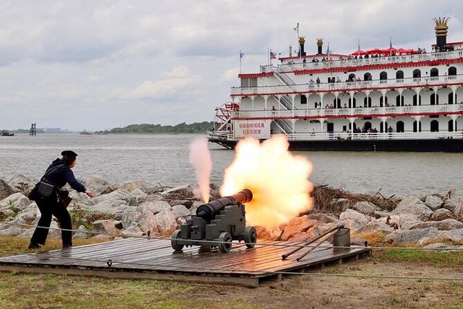 90-Minute Savannah Riverboat Sightseeing Cruise - Food, drinks, and the important lunch distinction