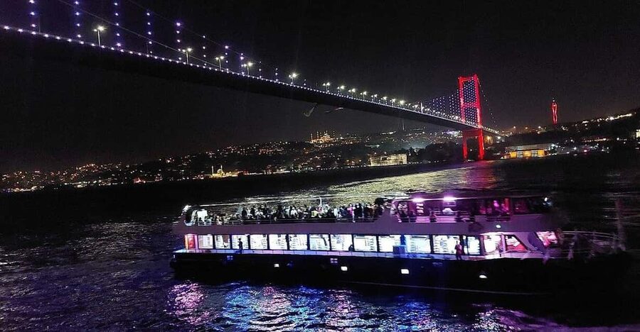 All Inclusive; Istanbul Bosphorus Dinner Cruise w/live shows - Final verdict: a lively, convenient Istanbul night