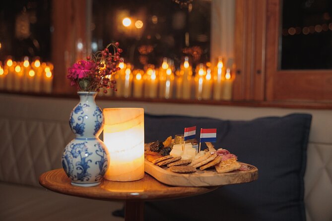 Amsterdam: 2-Hour Canal Cruise incl. Drinks & Dutch Snacks - Boarding at Singel 359