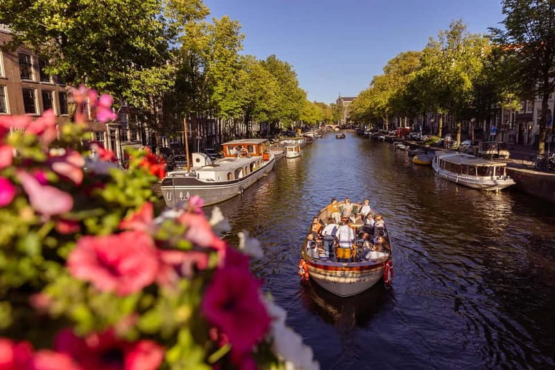 Amsterdam: 2-Hour Luxury Canal Cruise with Snacks & Drinks - Why the two-hour cruise earns its place