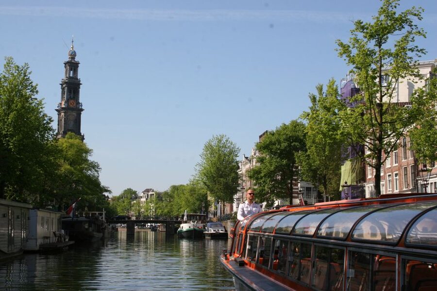 Amsterdam: Amsterdam Dungeon and Canal Cruise Entry Ticket - Final recommendation: book it if you want variety