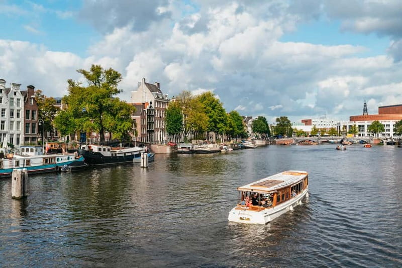 Amsterdam Bike Tour in Small Group + Optional Canal Cruise - What the small group changes