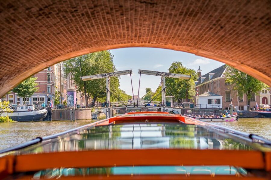 Amsterdam: Body Worlds Exhibition and Canal Cruise - Why this pairing works in a busy Amsterdam schedule