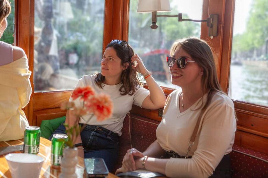 Amsterdam Canal Boat Ride with a Spanish-speaking Guide - Jordaan from the water