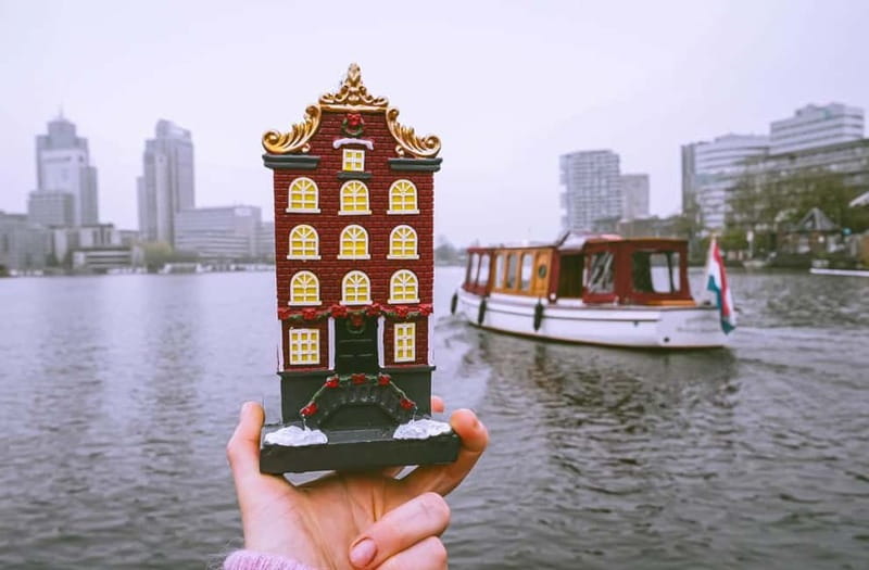 Amsterdam Canal Boat Tour with Live Guide - Meeting near Oudezijds Voorburgwal
