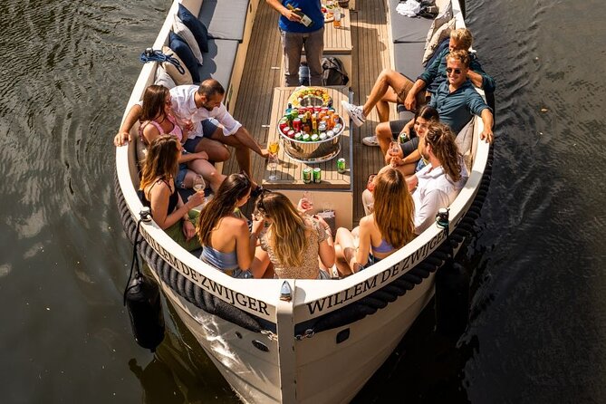 Amsterdam: Canal Booze Cruise with Unlimited Drinks Option - What the Amsterdam booze cruise is really like