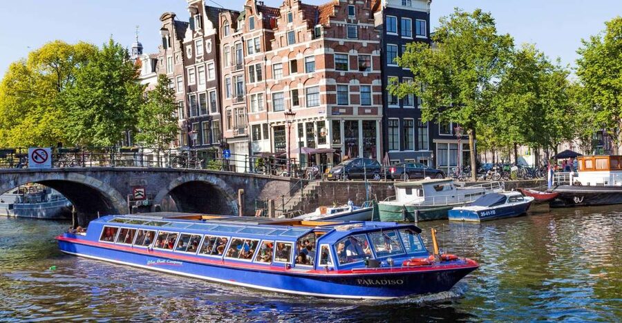 Amsterdam: Canal Cruise and Jewish Cultural Quarter Tickets - Key points at a glance