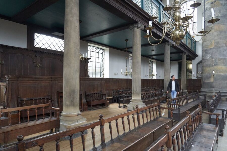 Amsterdam: Canal Cruise and Jewish Cultural Quarter Tickets - Entering the Jewish Cultural Quarter