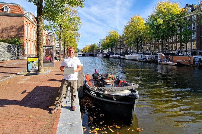 Amsterdam Canal Tour by Open Boat – 90 min Small Group Experience - Modern architecture and Amsterdam’s oldest park