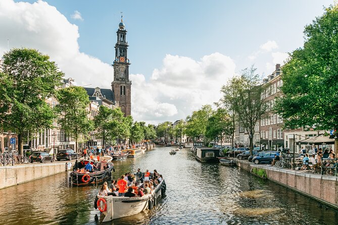 Amsterdam Classic Saloon Boat Canal Cruise with Live Guide - Choosing between the open boat and saloon