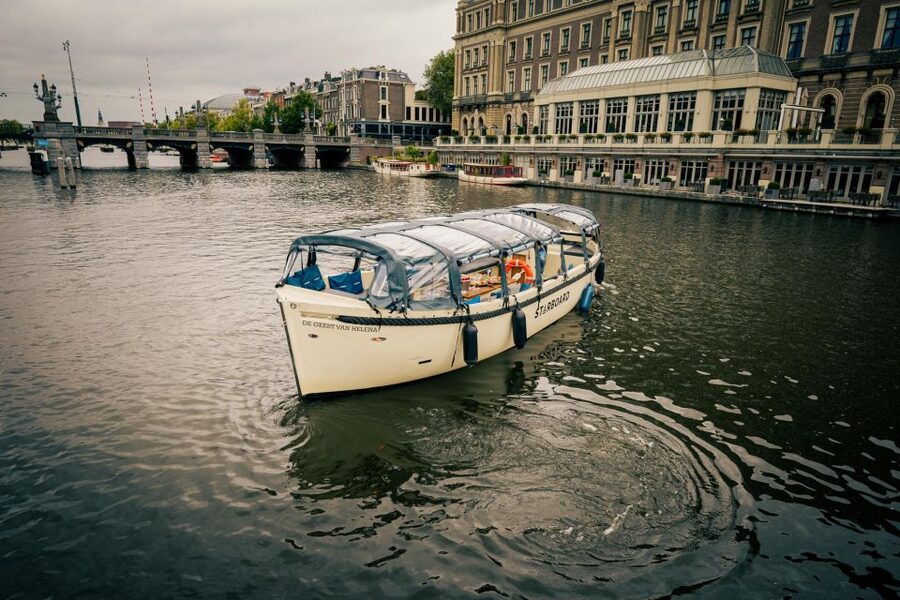 Amsterdam: Covered Canal Booze Cruise with Unlimited Drinks - Quick take: what makes this cruise worth considering