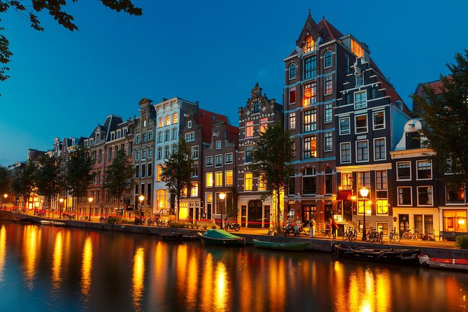 Amsterdam Evening Canal Cruise with Live Guide and Onboard Bar - Who should book it?