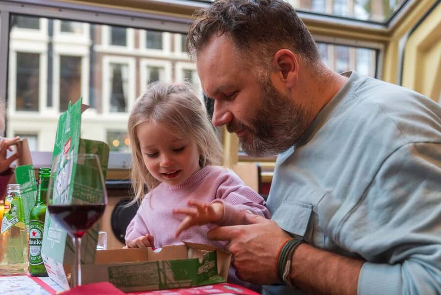 Amsterdam: Evening Pizza Cruise Along the Canals - Choosing your pizza before the city lights come on