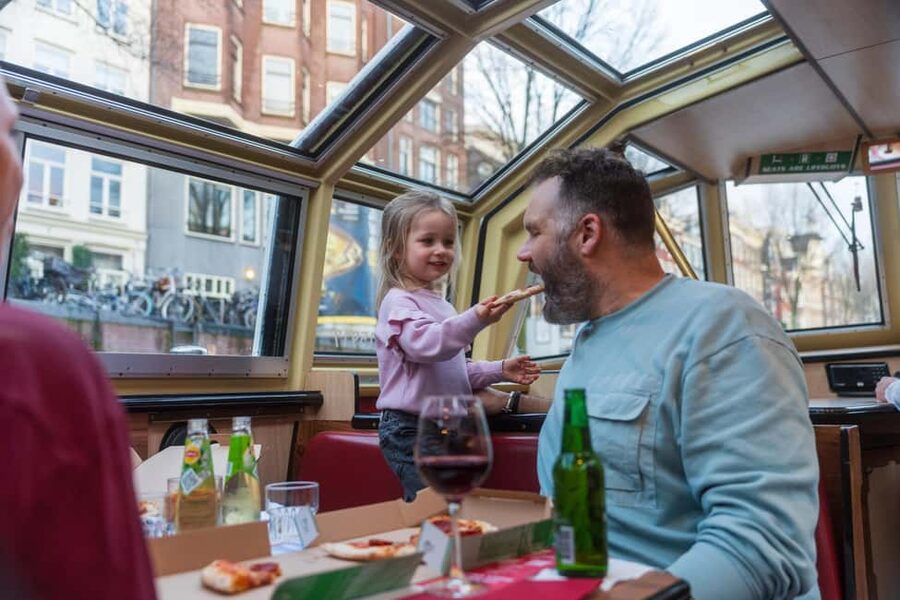 Amsterdam: Evening Pizza Cruise Along the Canals - A slow tour of Amsterdam’s Canal Belt