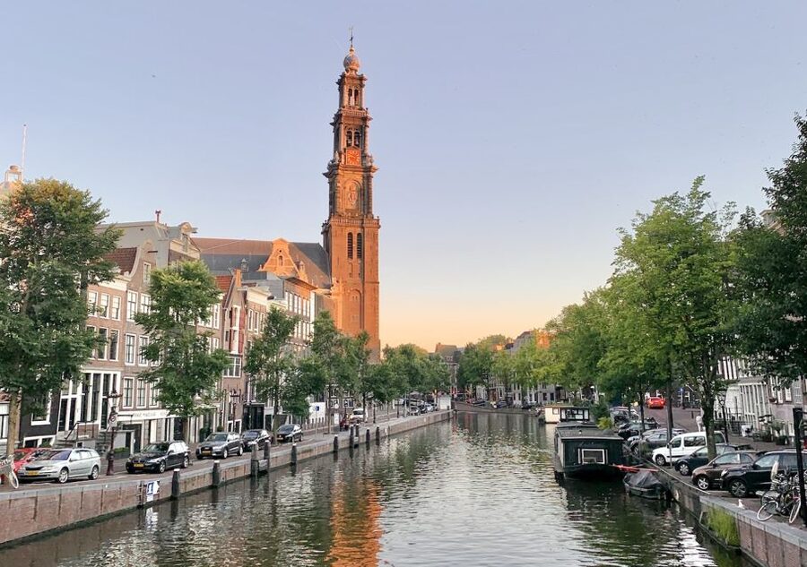 Amsterdam: German Canal Cruise with Unlimited Drinks Option - The Portuguese Synagogue and the Jewish Quarter