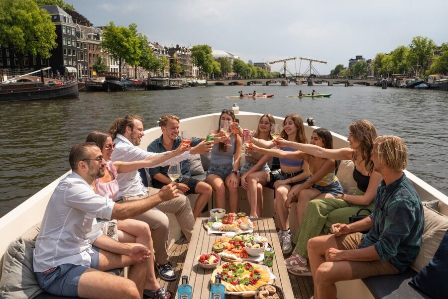 Amsterdam: German Guided Canal Cruise with on Board Bar - Key things to know before boarding