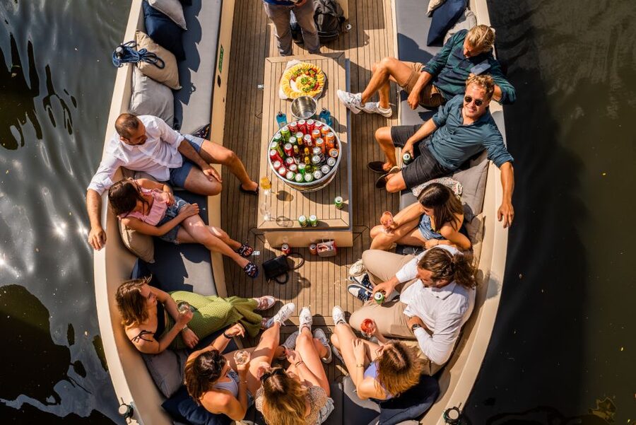 Amsterdam: German Guided Canal Cruise with on Board Bar - Basilica of Saint Nicholas and Amsterdam’s seafaring past