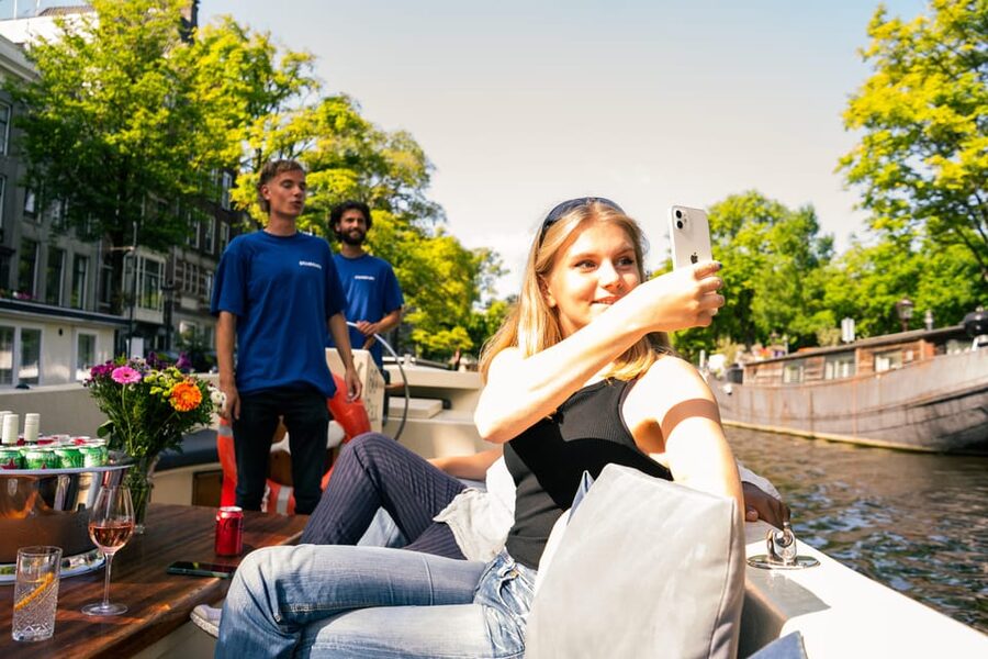 Amsterdam: German Guided Canal Cruise with on Board Bar - Prinsengracht and the Magere Brug