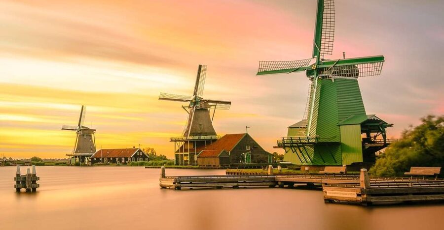 Amsterdam: Giethoorn Tour with Canal Cruise and Windmills - Leaving Amsterdam for the Dutch Countryside