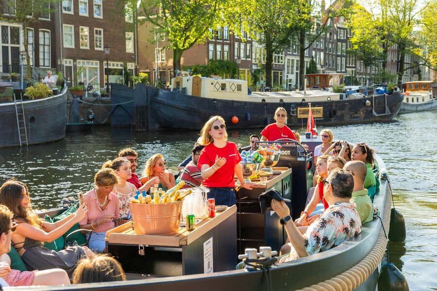Amsterdam: Guided Open Boat Canal Cruise Including Drink - Jewish Amsterdam, Rembrandt, and the Amstel