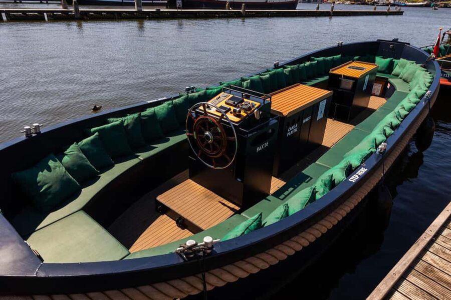 Amsterdam: Guided Open Boat Canal Cruise Including Drink - The canal ring and elegant houses