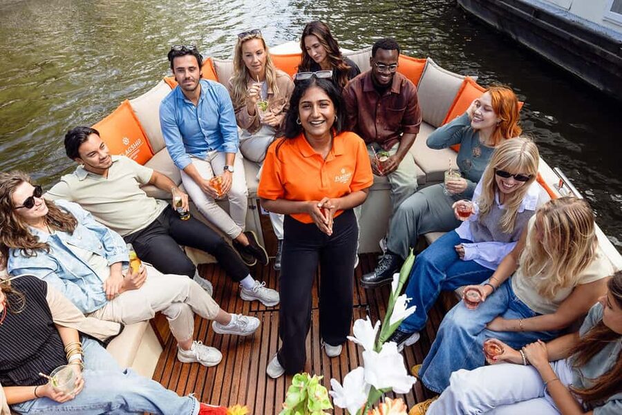Amsterdam: Heated Canal Cruise with Unlimited Drinks & Bite - Value at About $18 Per Person