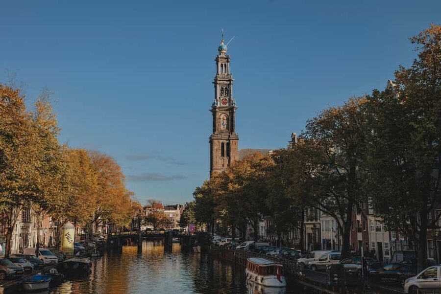 Amsterdam: Heated Canal Cruise with Unlimited Drinks & Bite - Unlimited Drinks and the Snack Option