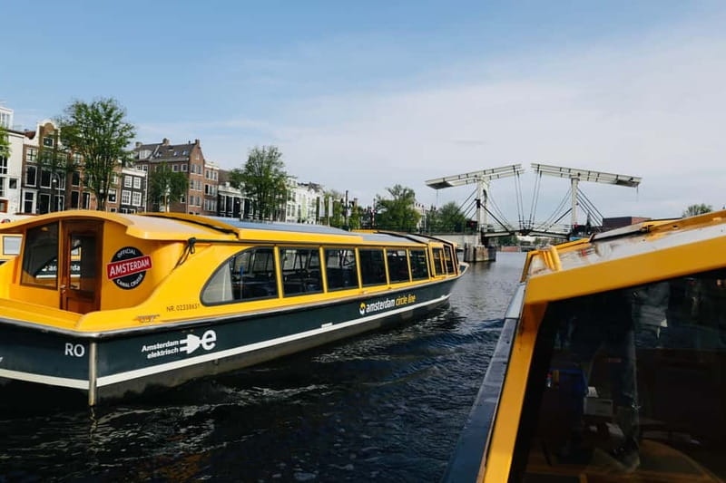 Amsterdam: Historic City Centre Canal Cruise - What the boat is like in real weather
