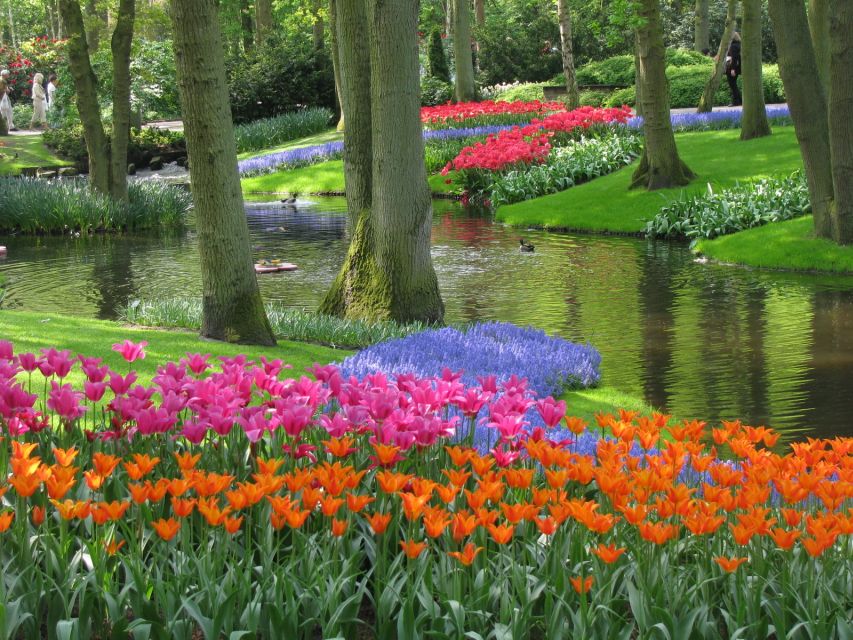 Amsterdam: Keukenhof Ticket with Shuttle Bus + Canal Cruise - Taking the 75-minute Amsterdam canal cruise