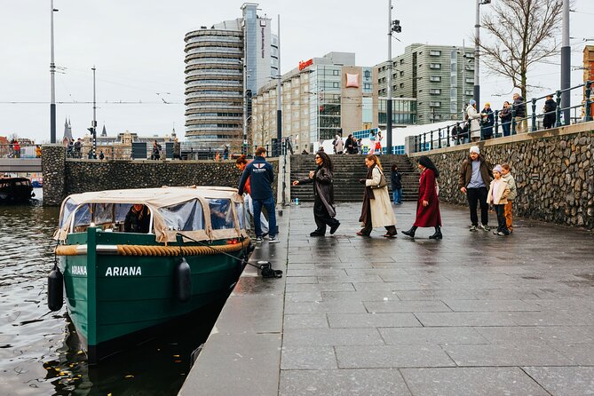 Amsterdam Newest Canal Cruise with local guide and small group - What makes this canal cruise worth considering
