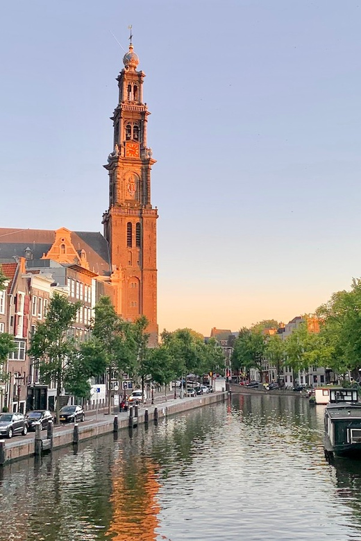 Amsterdam: Private Canal Cruise in German + Unlimited Drinks - Starting beside the Sea Palace