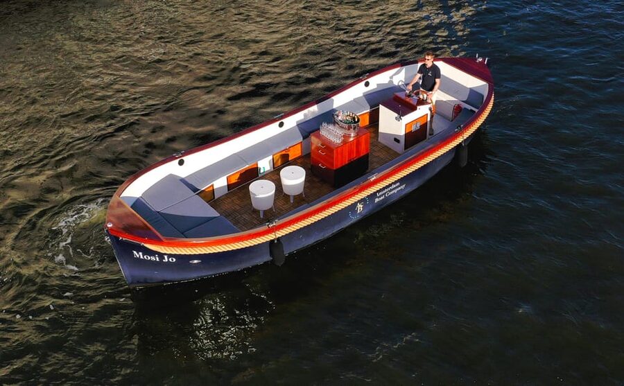 Amsterdam: Private City Canal Cruise With Unlimited Drinks - Cruising Through the Grachtengordel
