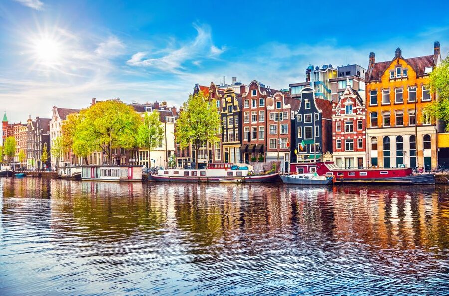 Amsterdam: Private Prosecco Canal Cruise Tour - Anne Frank’s House and the central sights
