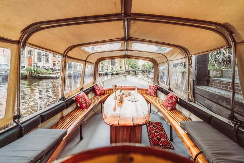 Amsterdam: Private Romantic Canal Cruise w. Prosecco/Snacks - Herengracht and Floating Houseboats