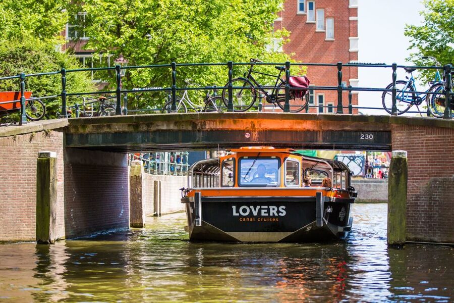 Amsterdam: Semi-Open Canal Boat Cruise - What the one-hour route gives you