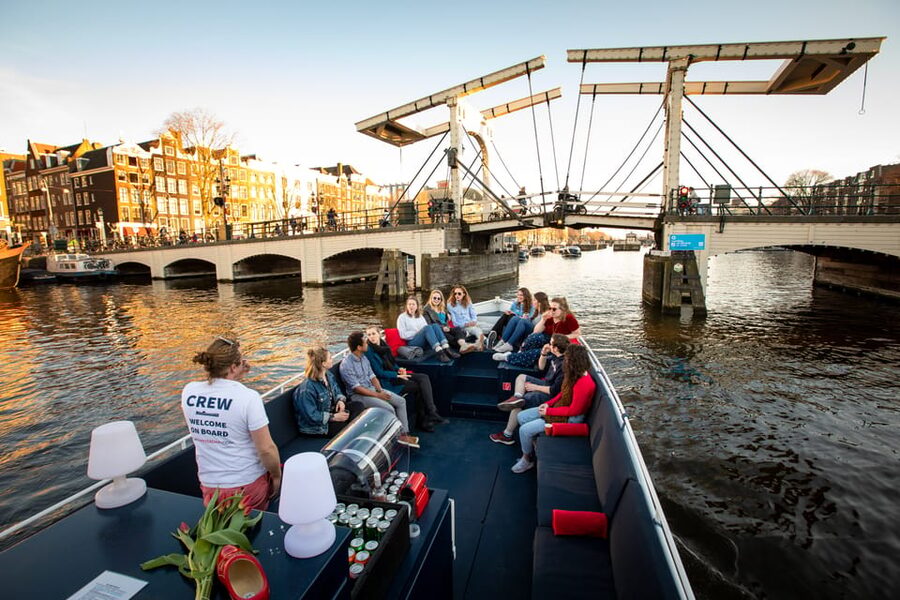 Amsterdam Small-Group Walking Tour with Canal Cruise - Muntplein and a Short Break Before the Water