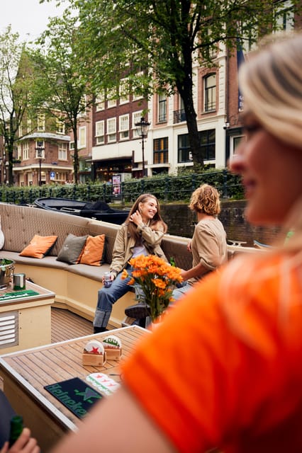 Amsterdam: The Heineken Flagship Canal Cruise - The beer is part of the sightseeing