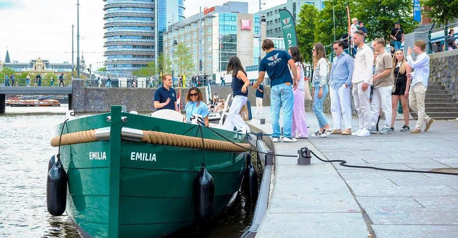 Amsterdam: The Newest Canal Cruise with Drink Option - Why Amsterdam Looks Better From a Canal