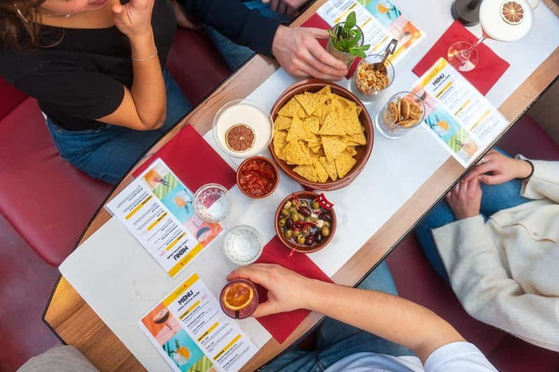 Amsterdam: Unlimited Cocktails Cruise on the Canals - Key points to know