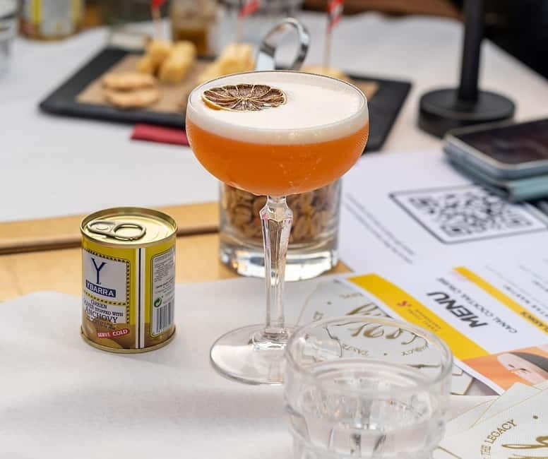 Amsterdam: Unlimited Cocktails Cruise on the Canals - Seating, weather, and the practical details