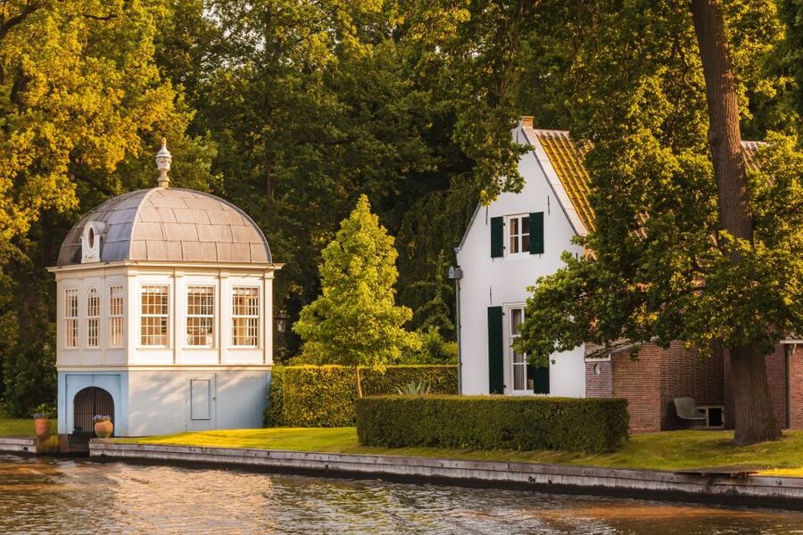 Amsterdam: Vecht River Day Trip with Cruise and High Tea - Why the Vecht River Makes a Good Afternoon Trip