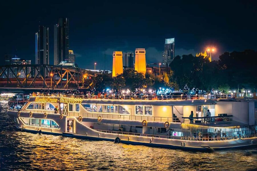 Bangkok: Alangka Chao Phraya River Dinner Cruise - Quick facts about the Alangka cruise
