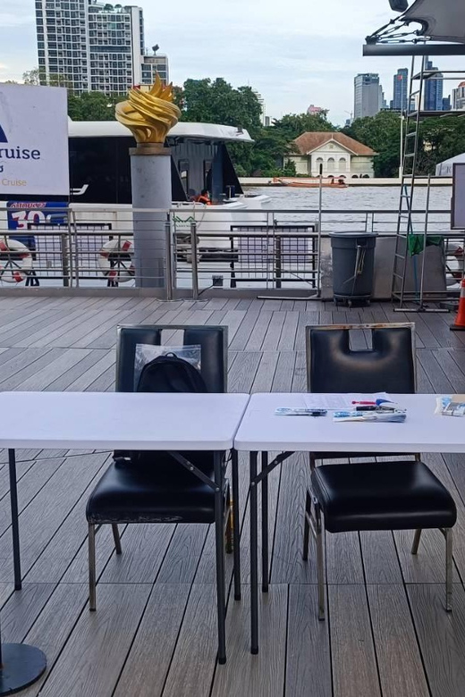 Bangkok: Alangka Chao Phraya River Dinner Cruise - Who should book the Alangka cruise?